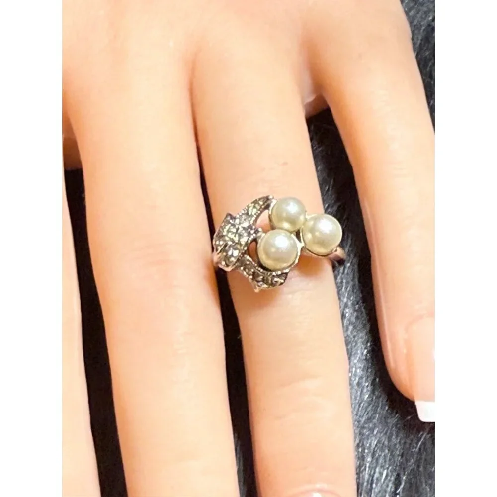 Avon‎ White Pearls Silver Plated Band Ring